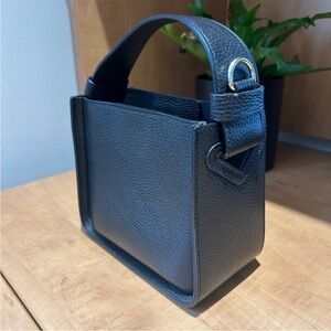 Contigo Milan - Black Italian Leather Handbag